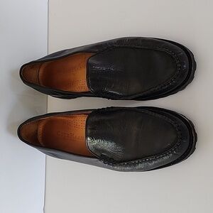 Cole Haan Size(9) Black Leather Lugged Sole Loafers